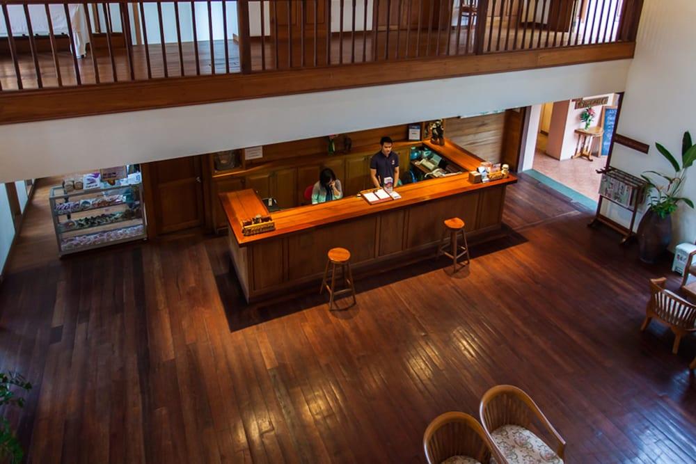 Riverhouse-The Teak House Mae Sariang Exteriör bild