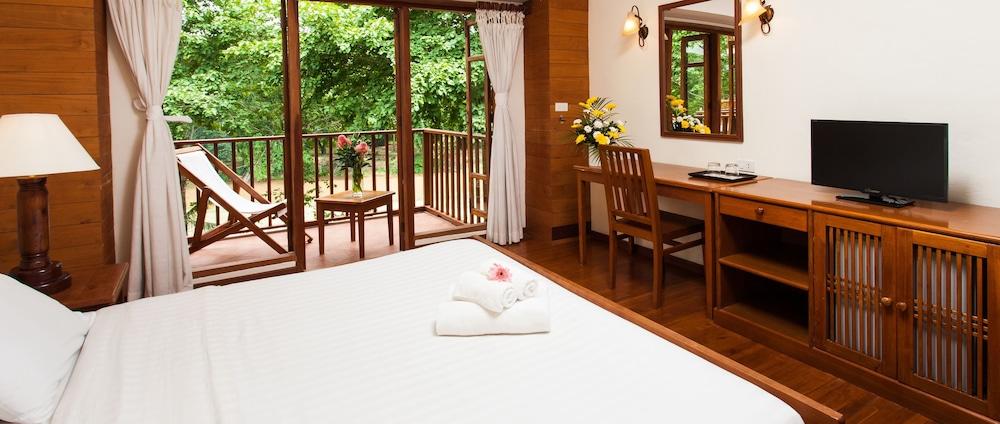 Riverhouse-The Teak House Mae Sariang Exteriör bild