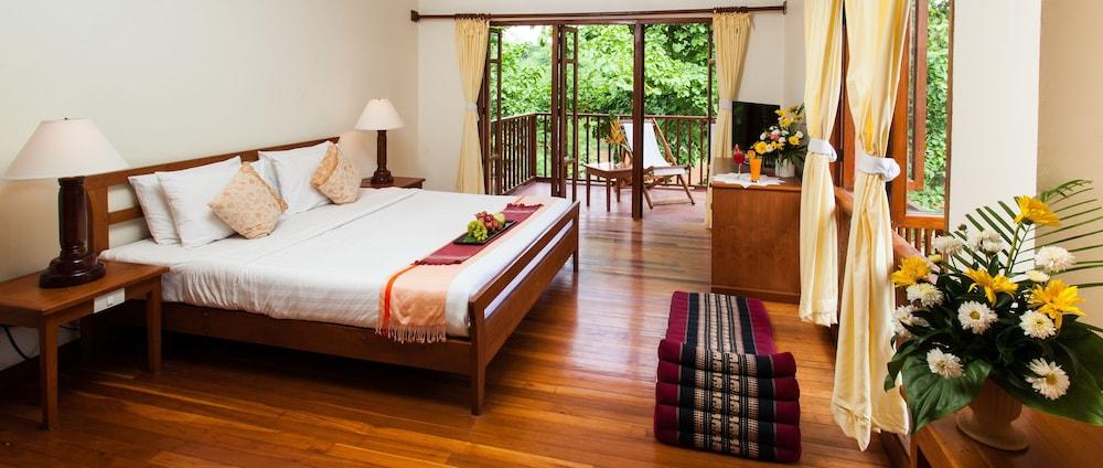 Riverhouse-The Teak House Mae Sariang Exteriör bild