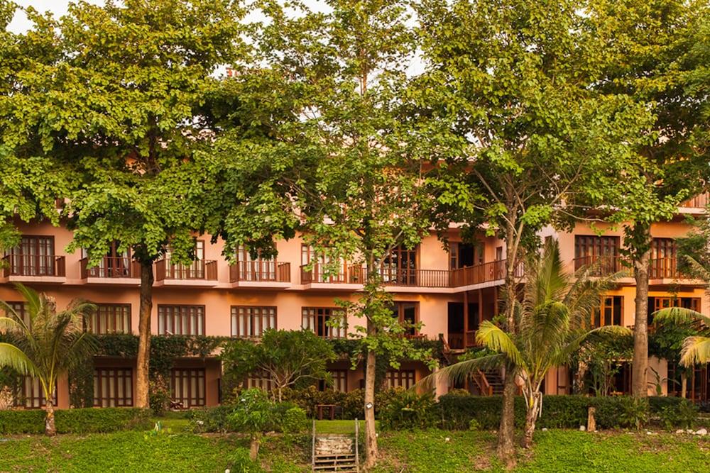 Riverhouse-The Teak House Mae Sariang Exteriör bild