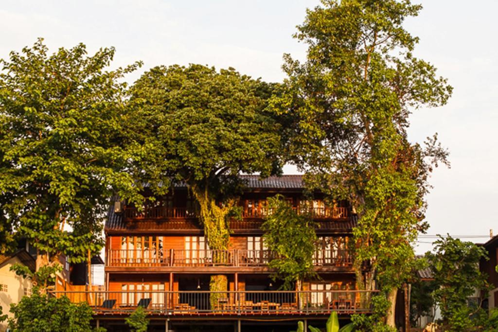 Riverhouse-The Teak House Mae Sariang Exteriör bild