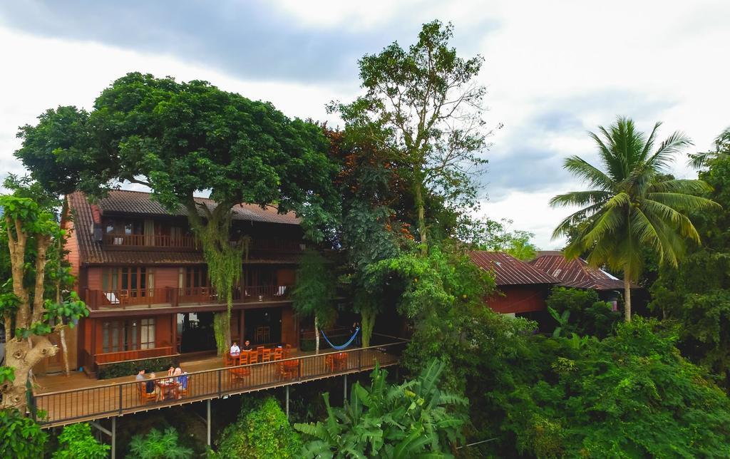 Riverhouse-The Teak House Mae Sariang Exteriör bild