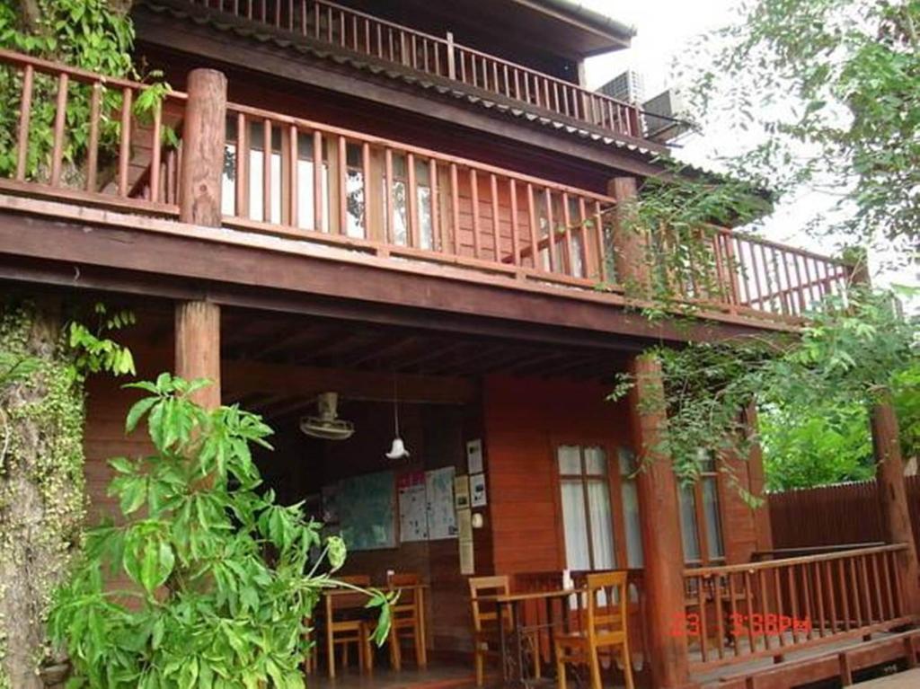 Riverhouse-The Teak House Mae Sariang Exteriör bild